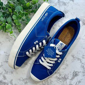 4ocean x Cariuma Men’s Blue OCA Low Top Sneakers